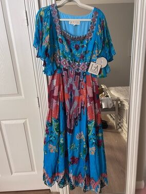 NWT La Fuori Blue Floral Bohemian Maxi Dress